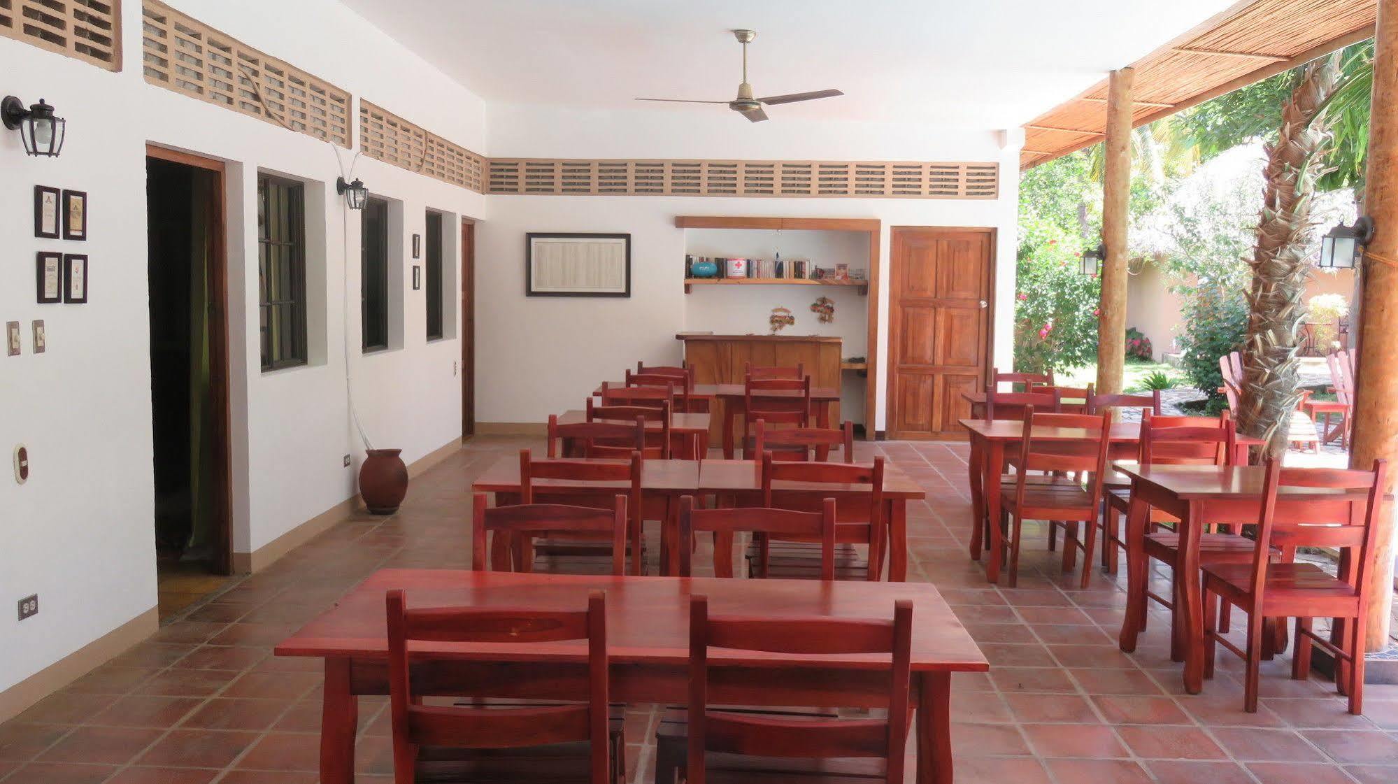 Hotel Mariposa León Esterno foto