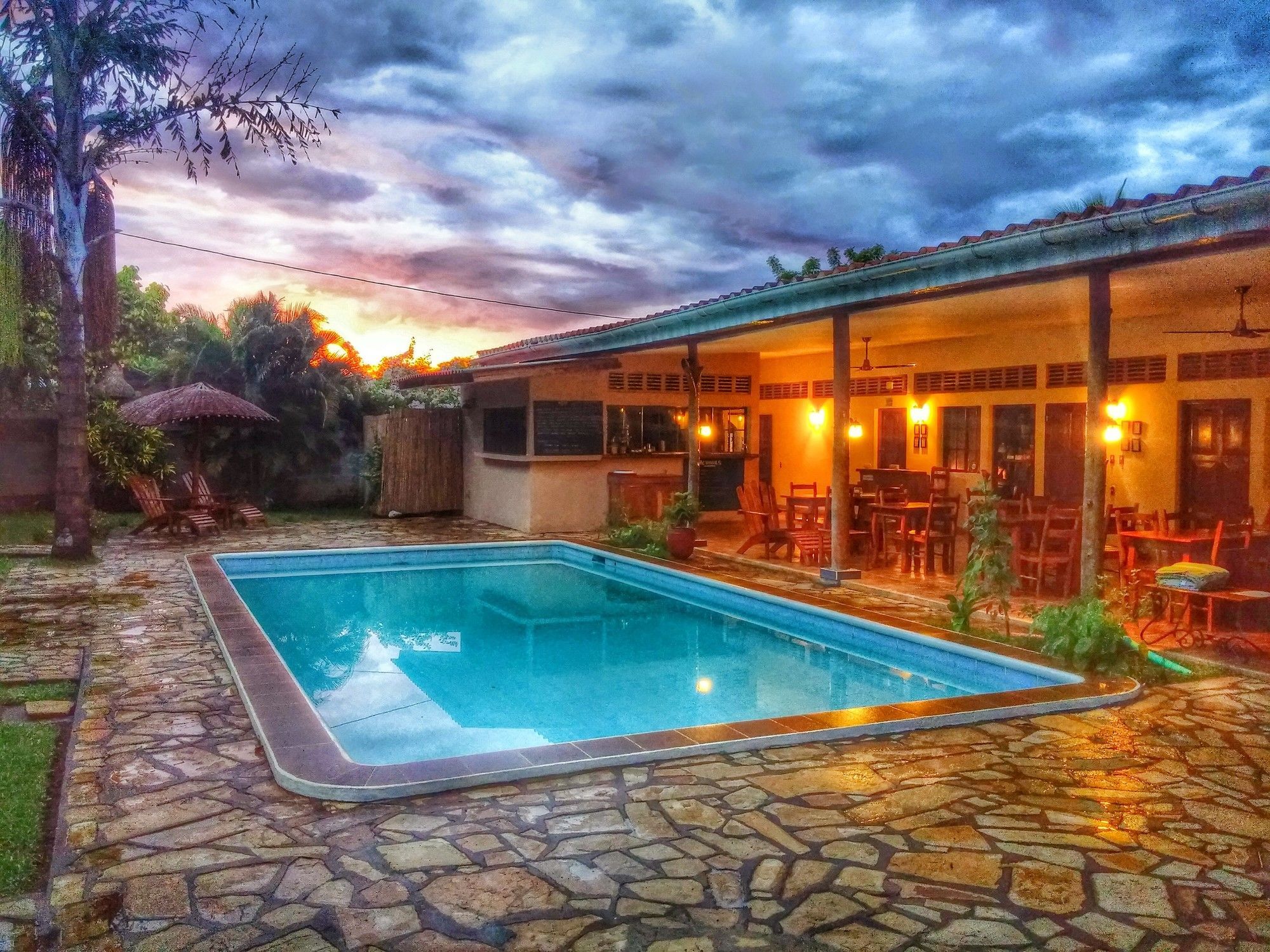 Hotel Mariposa León Esterno foto